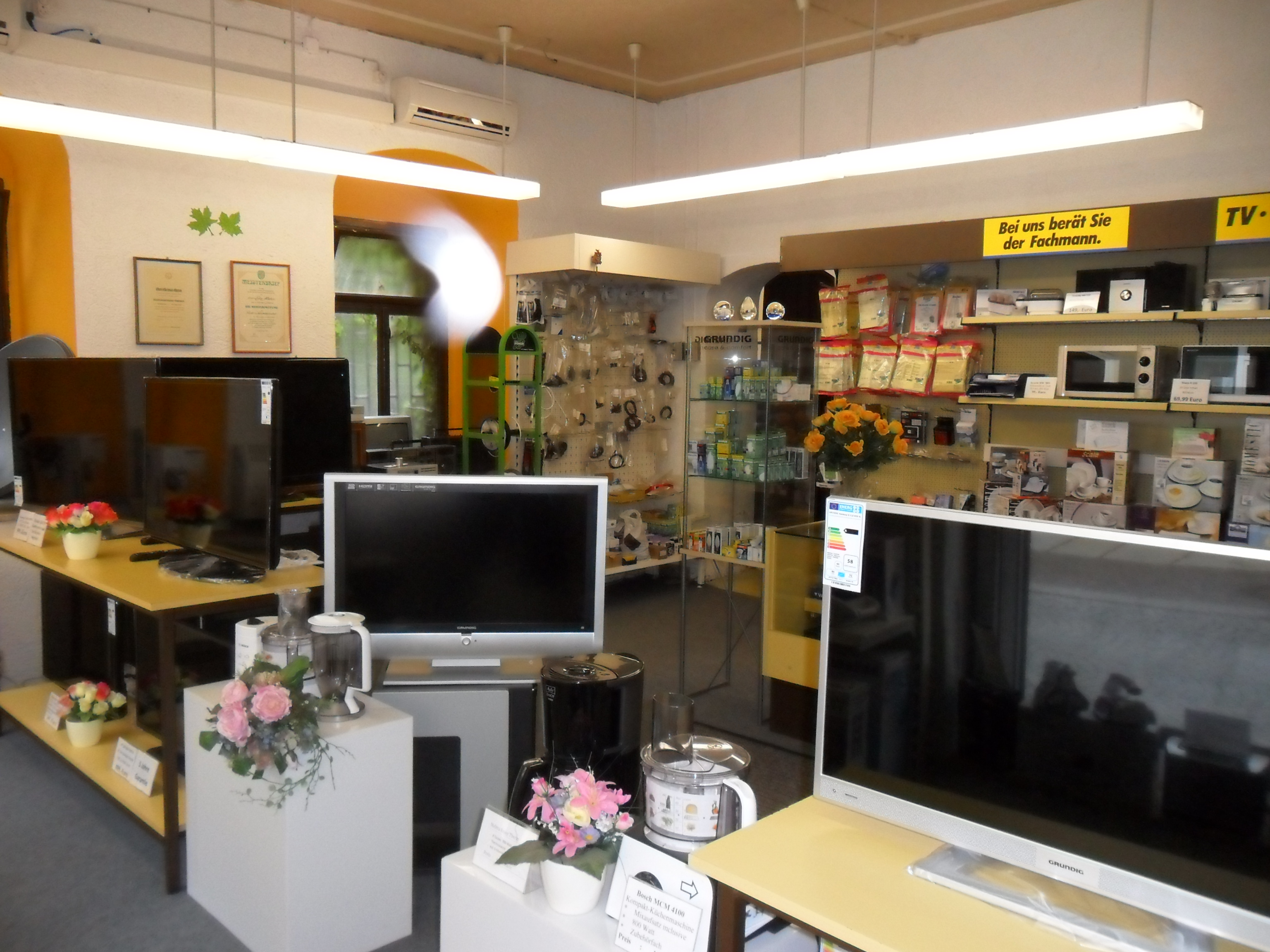 Unterhaltungselektronik u. Satellitentechnik